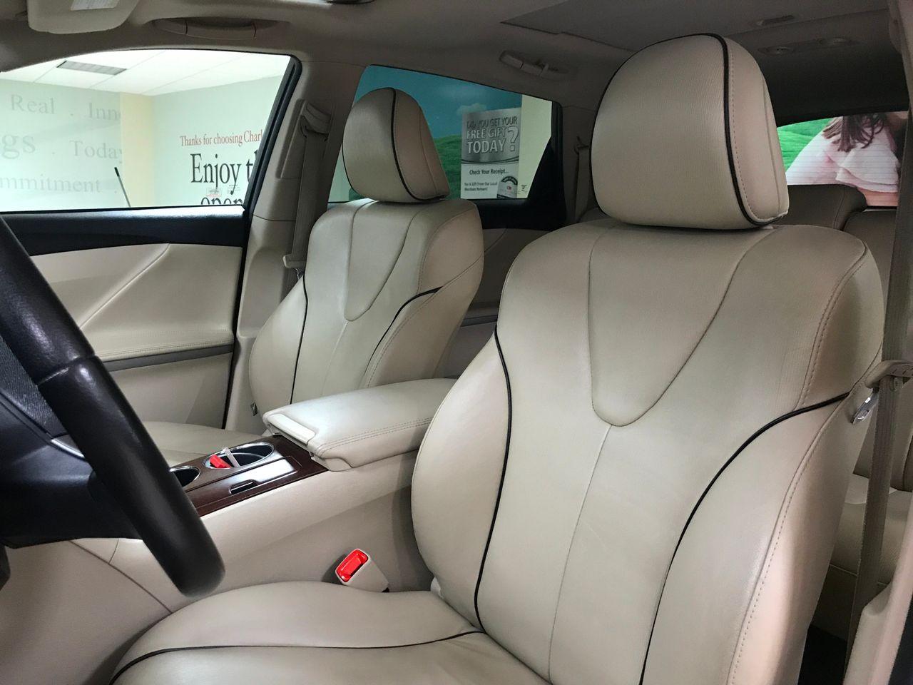 2012 Toyota Venza LE-2