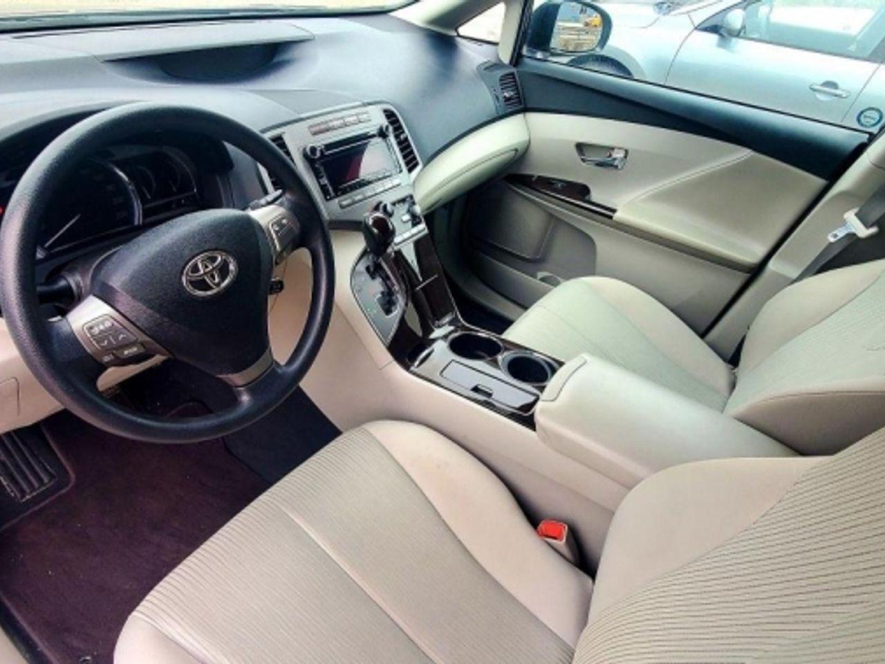 2012 Toyota Venza LE-4