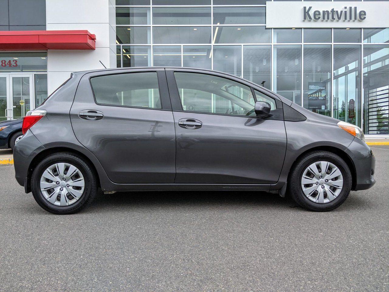 2012 Toyota Yaris LE-2