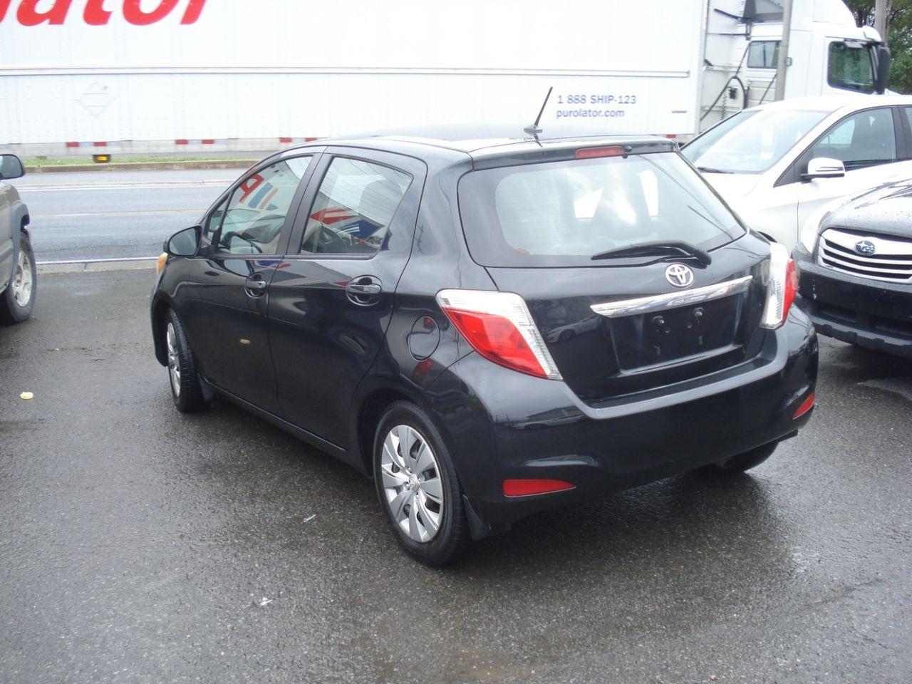 2012 Toyota Yaris LE-2