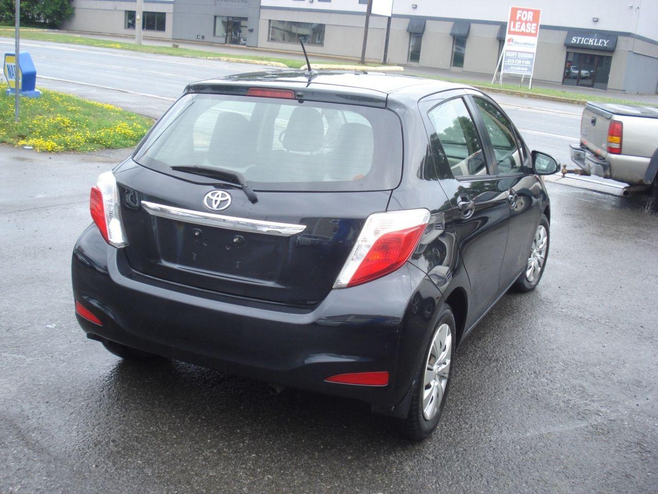 2012 Toyota Yaris LE-3