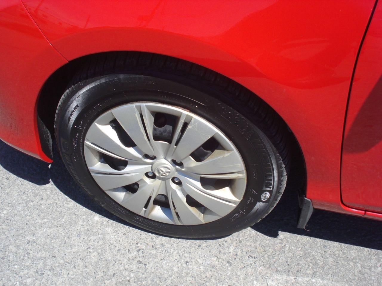 2012 Toyota Yaris L-2