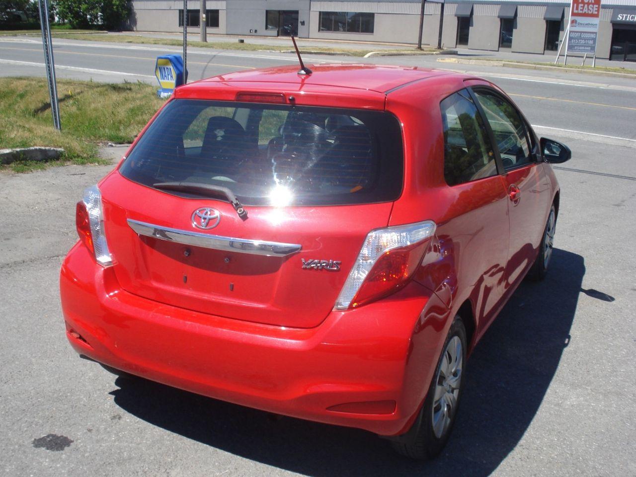 2012 Toyota Yaris L-4