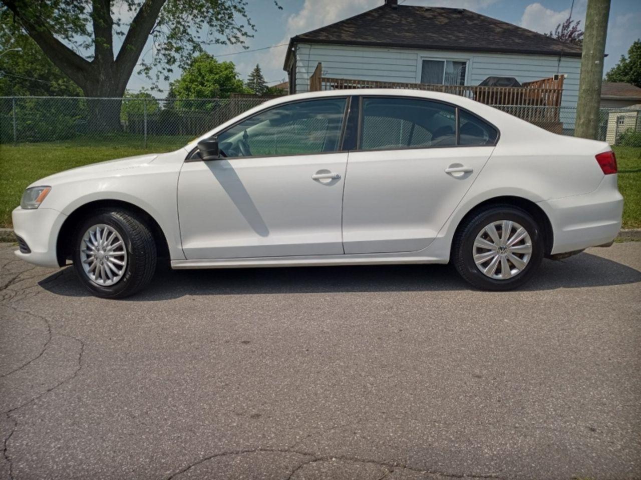 2012 Volkswagen Jetta -1