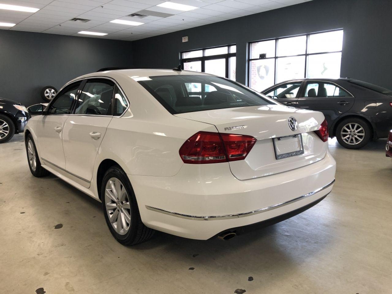 2012 Volkswagen Passat SEL-3