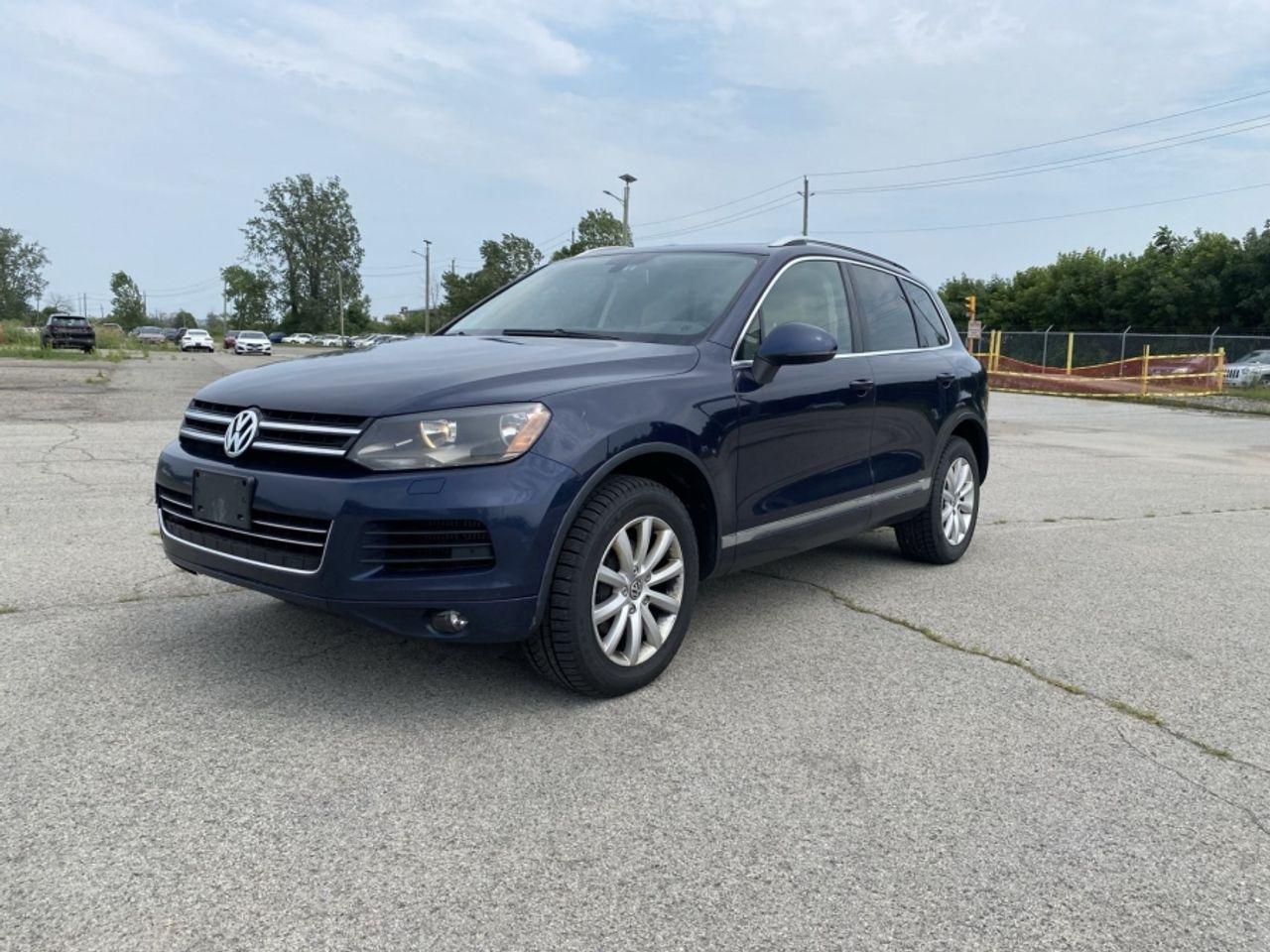 2012 Volkswagen Touareg -1