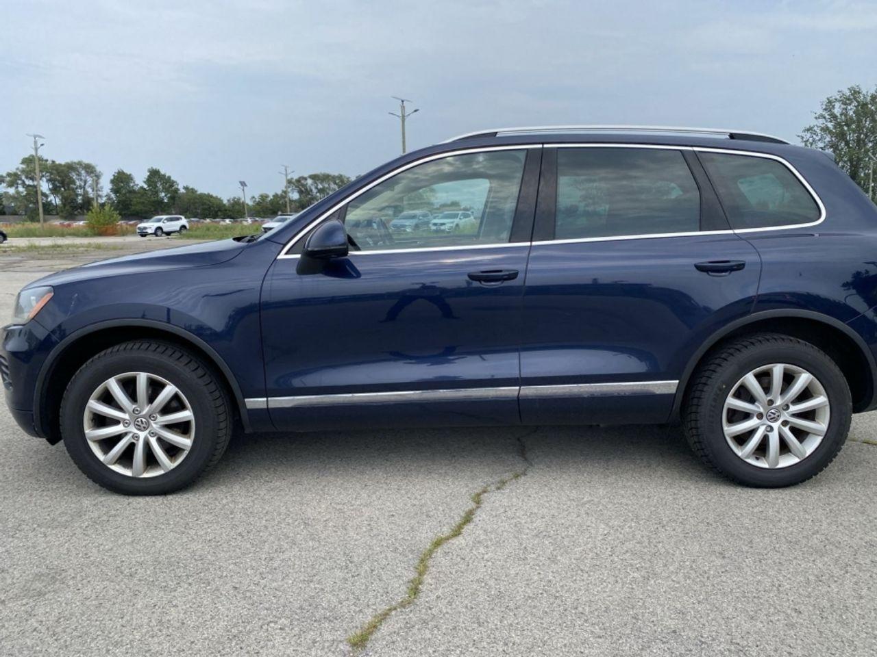 2012 Volkswagen Touareg -2