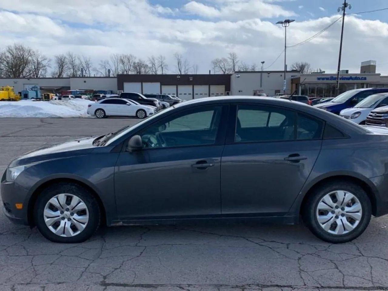 2013 Chevrolet Cruze LS-3