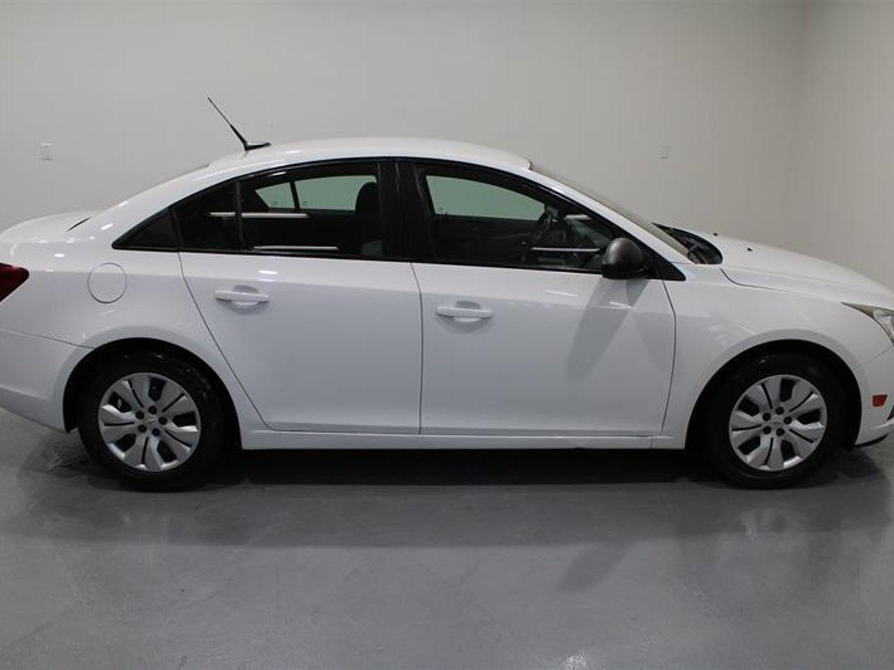 2013 Chevrolet Cruze LS-0