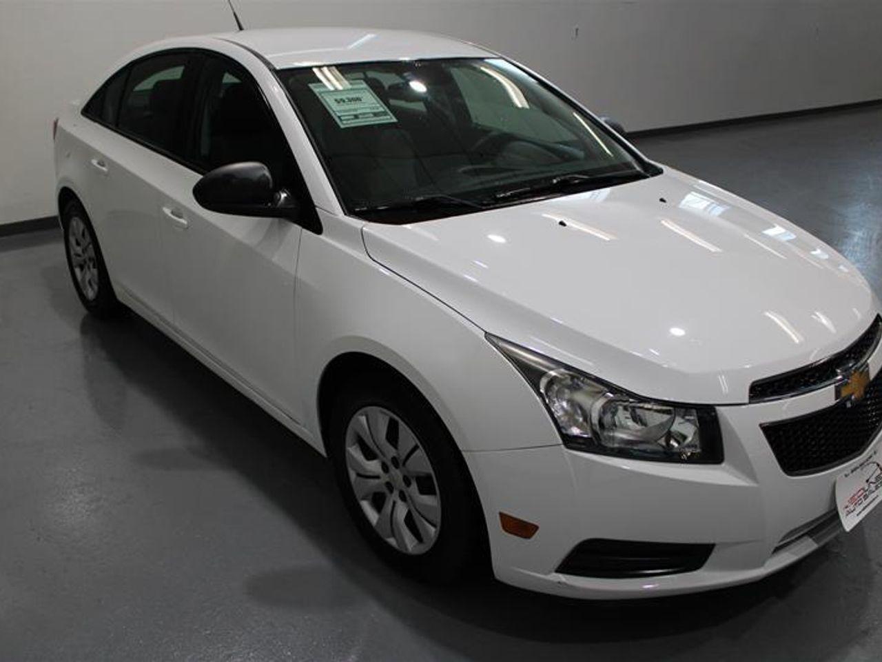 2013 Chevrolet Cruze LS-2