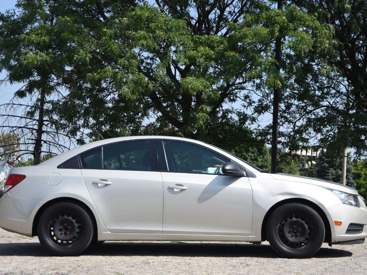 2013 Chevrolet Cruze LS-1