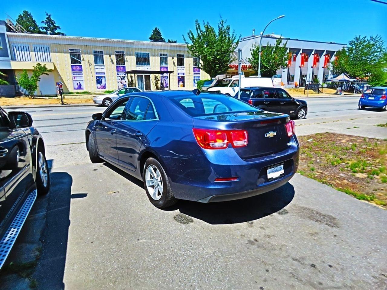 2013 Chevrolet Malibu LS-3