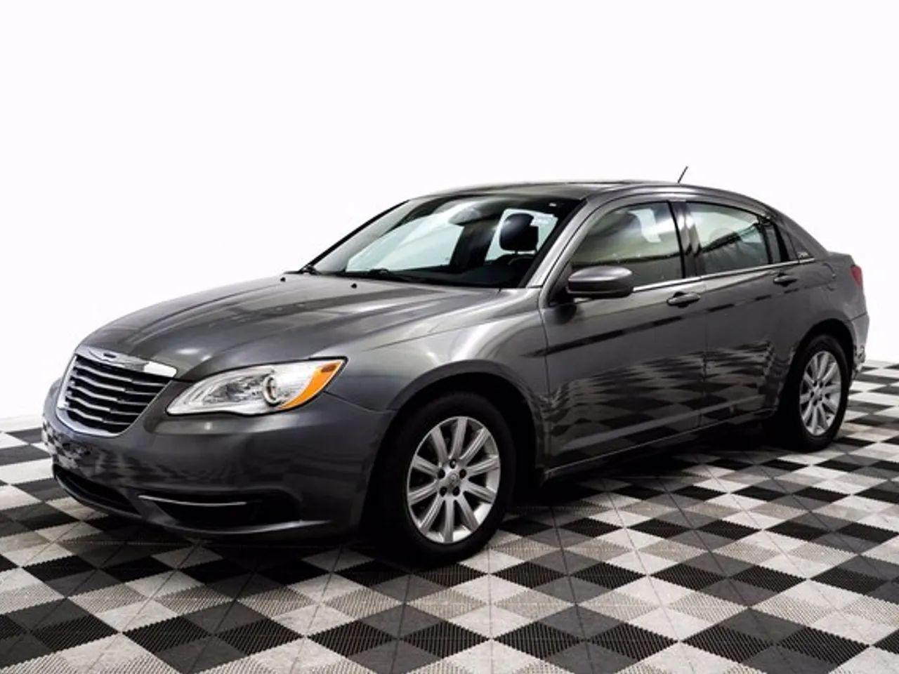 2013 Chrysler 200 LX-1