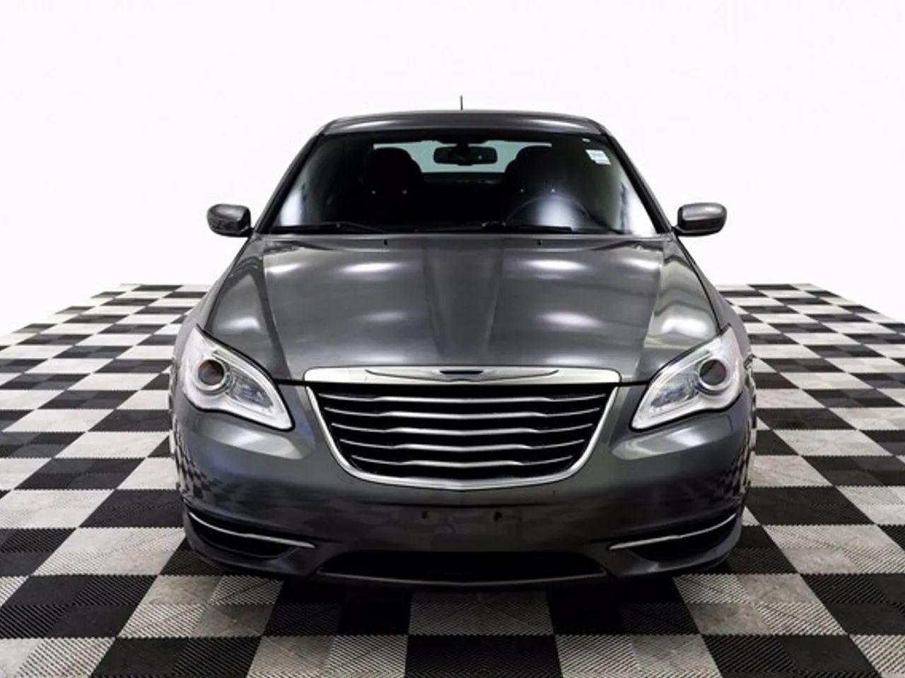 2013 Chrysler 200 LX-2