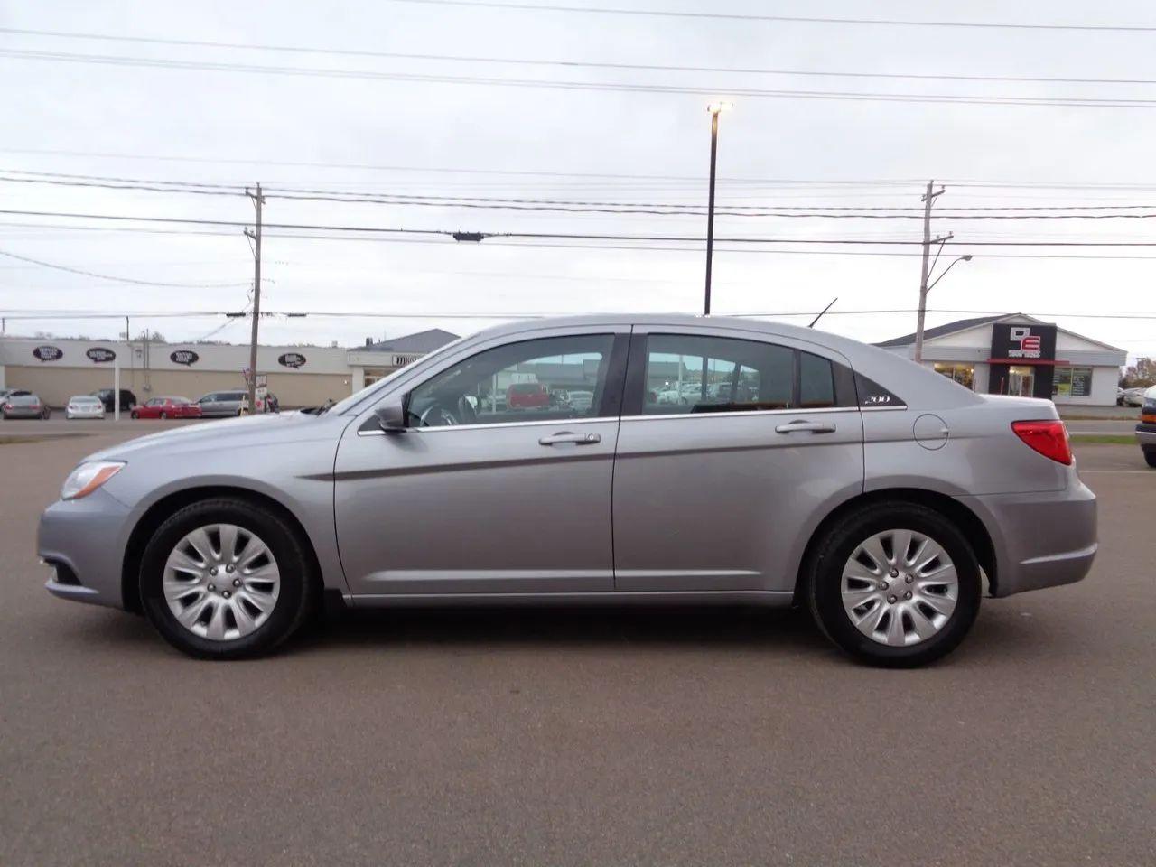 2013 Chrysler 200 LX-3