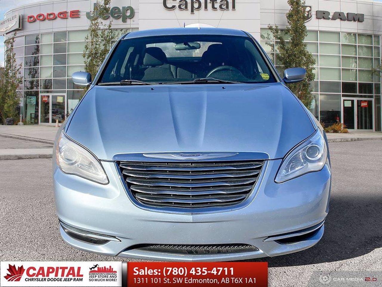 2013 Chrysler 200 LX-1