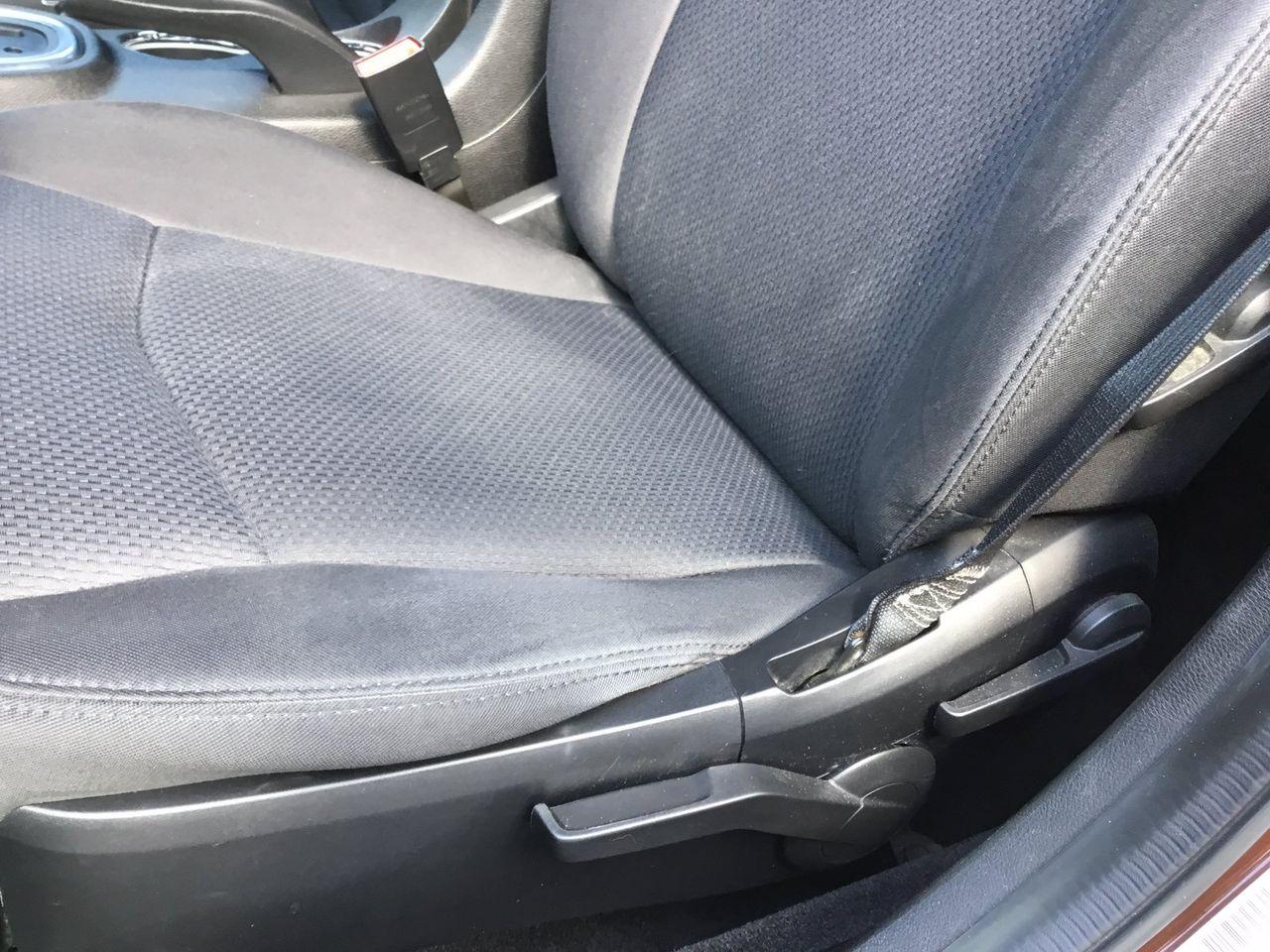 2013 Chrysler 200 LX-2