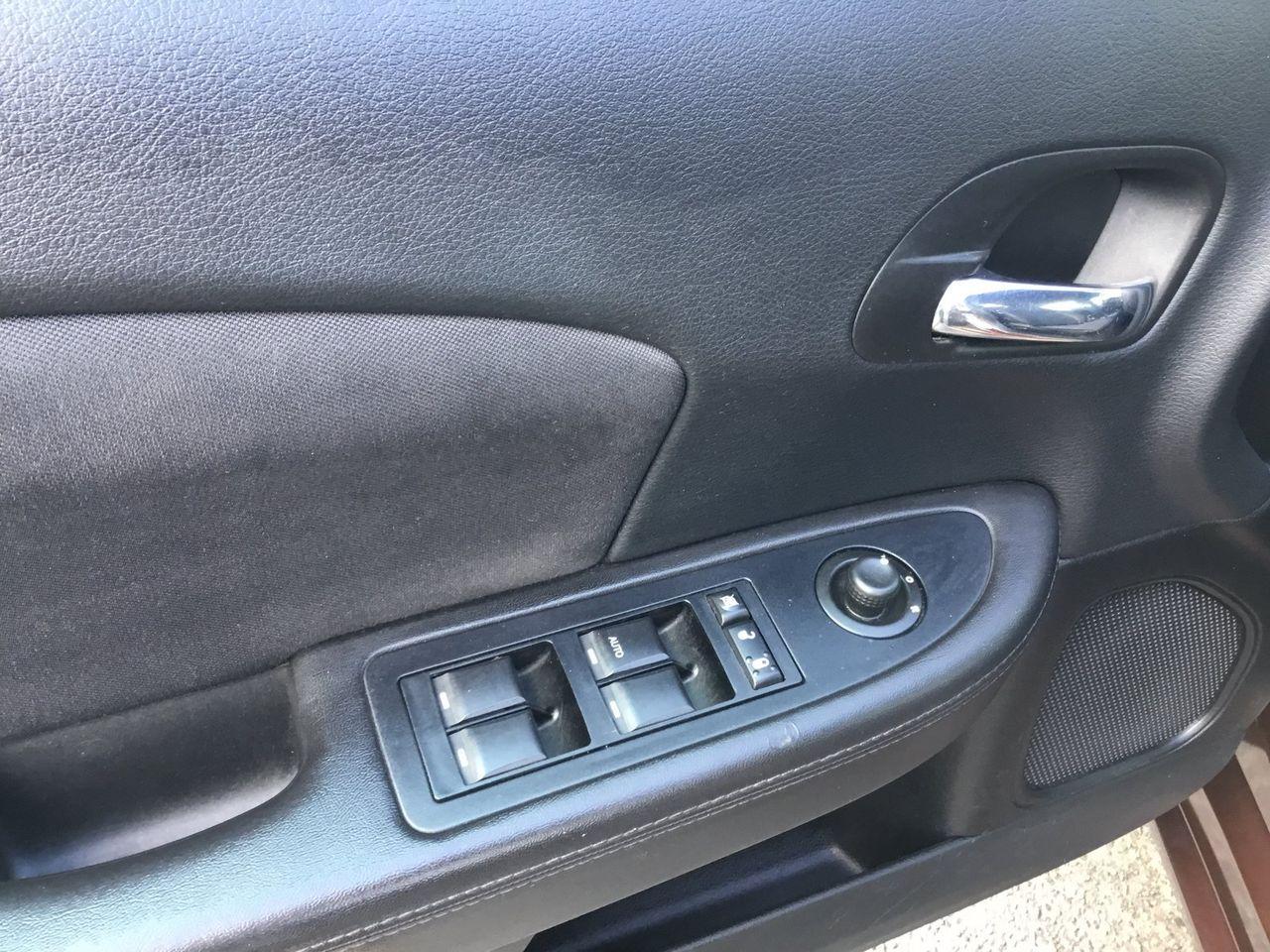 2013 Chrysler 200 LX-3