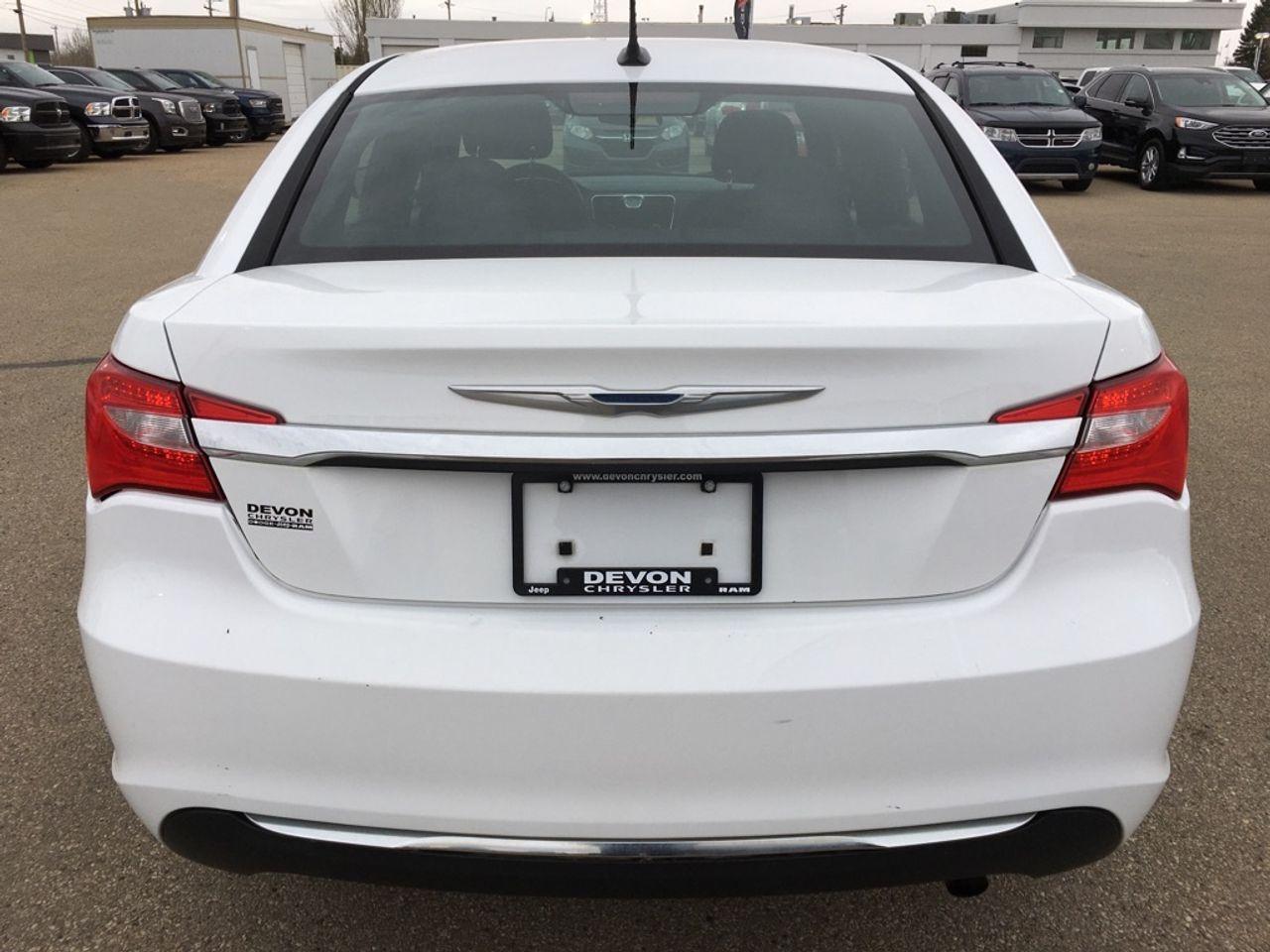 2013 Chrysler 200 LX-3