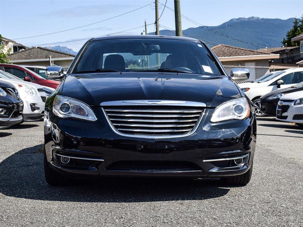 2013 Chrysler 200 Limited-1