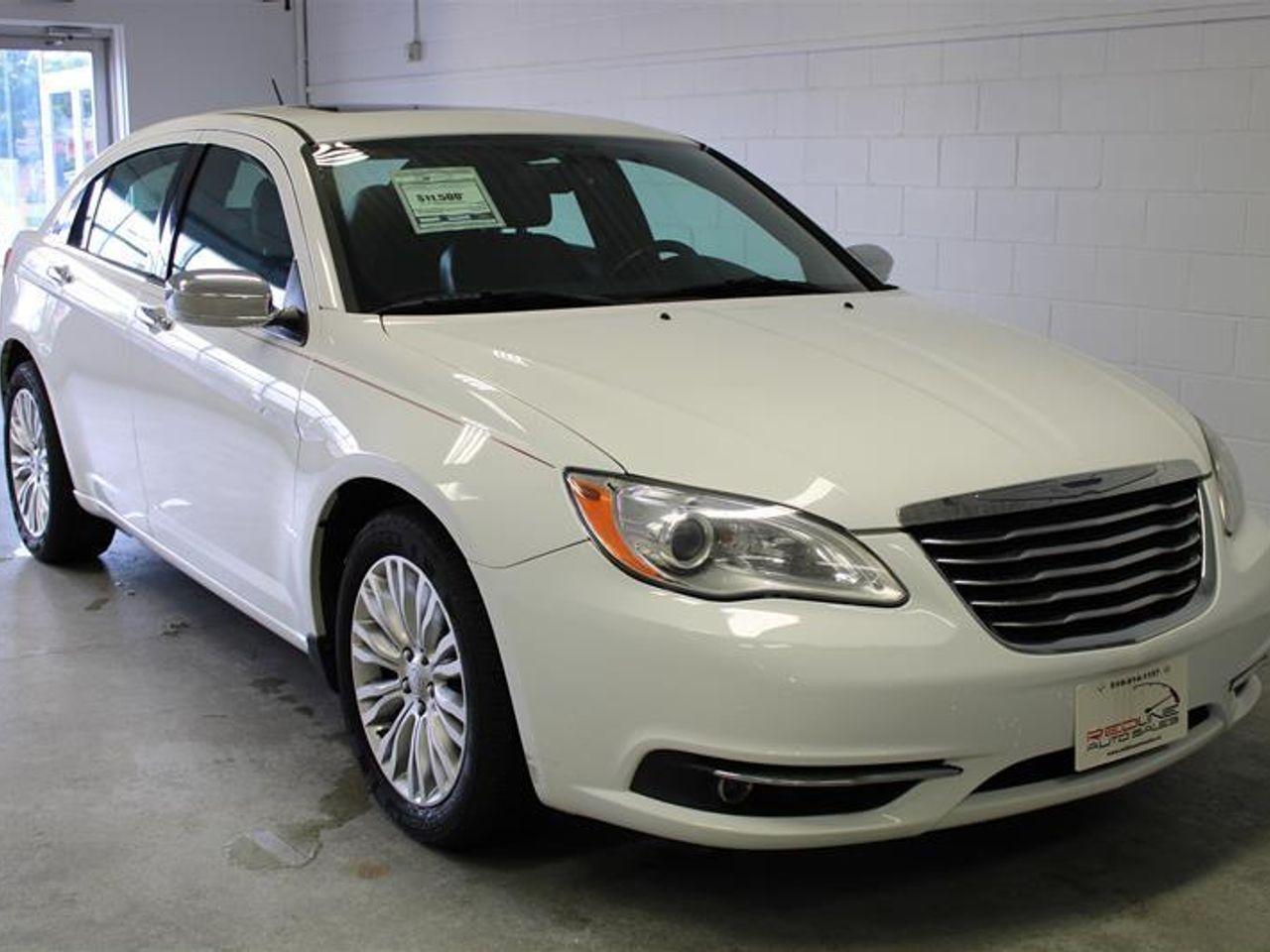2013 Chrysler 200 Limited-2