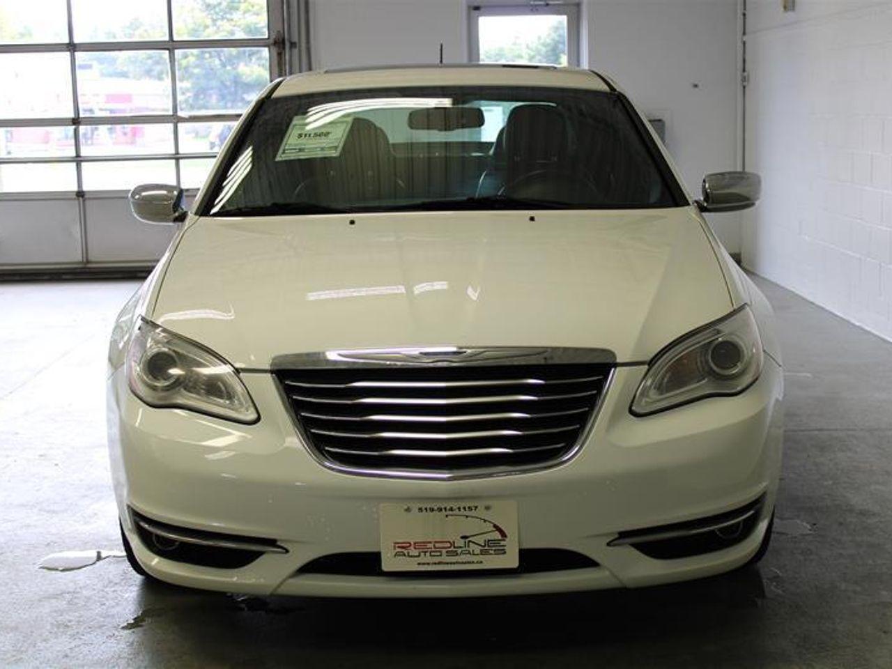 2013 Chrysler 200 Limited-3