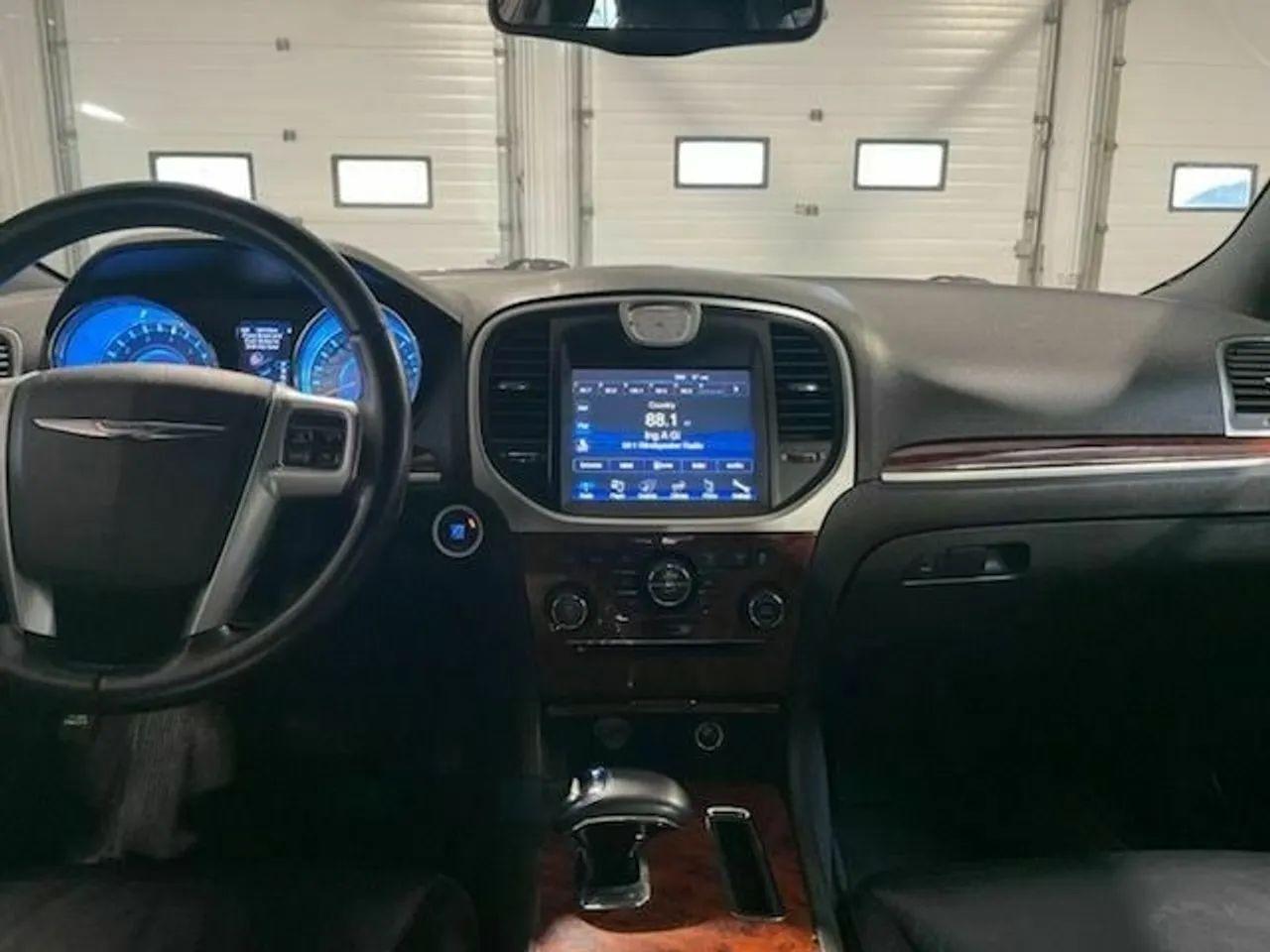 2013 Chrysler 300 Base-2