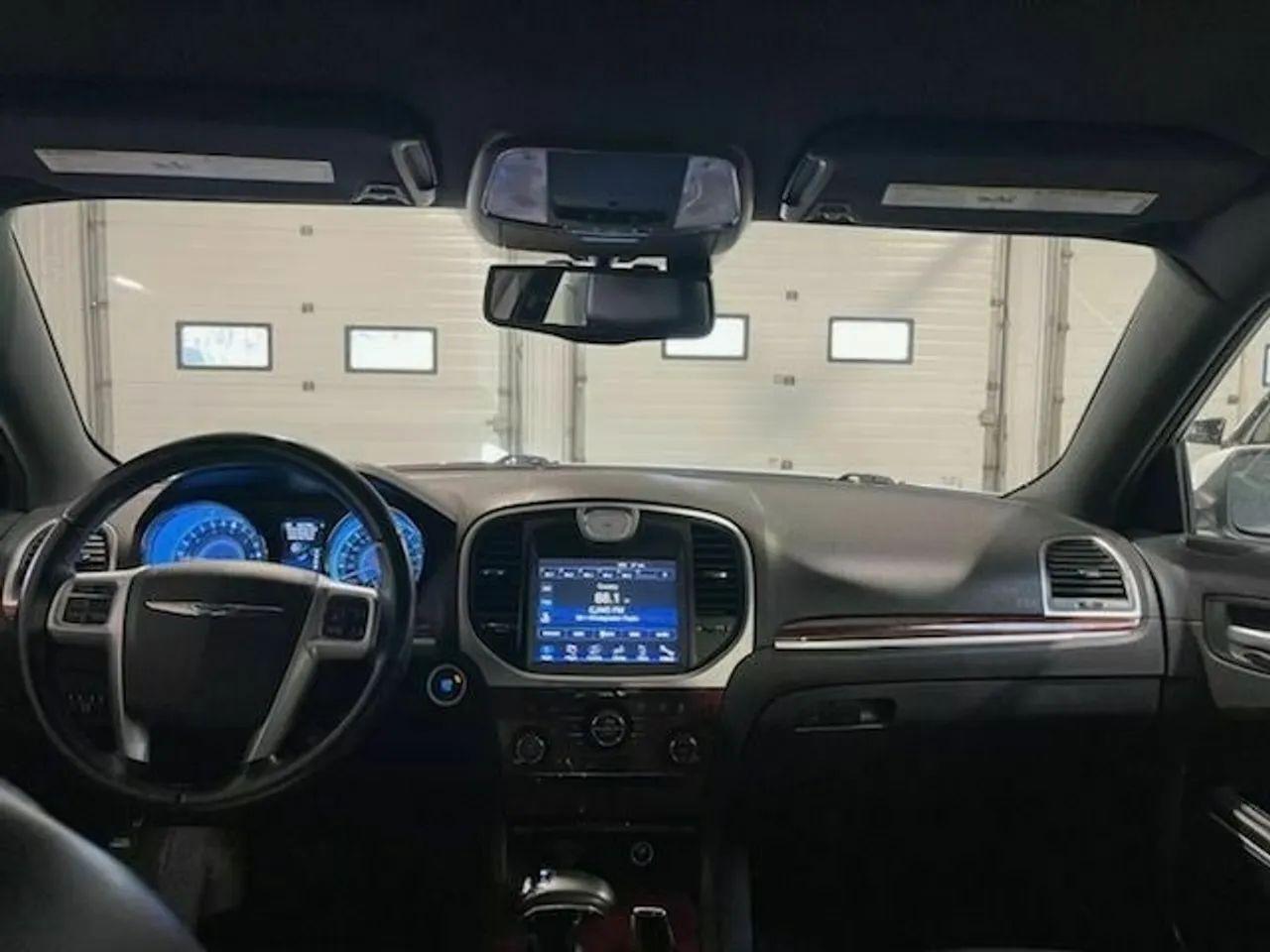 2013 Chrysler 300 Base-4