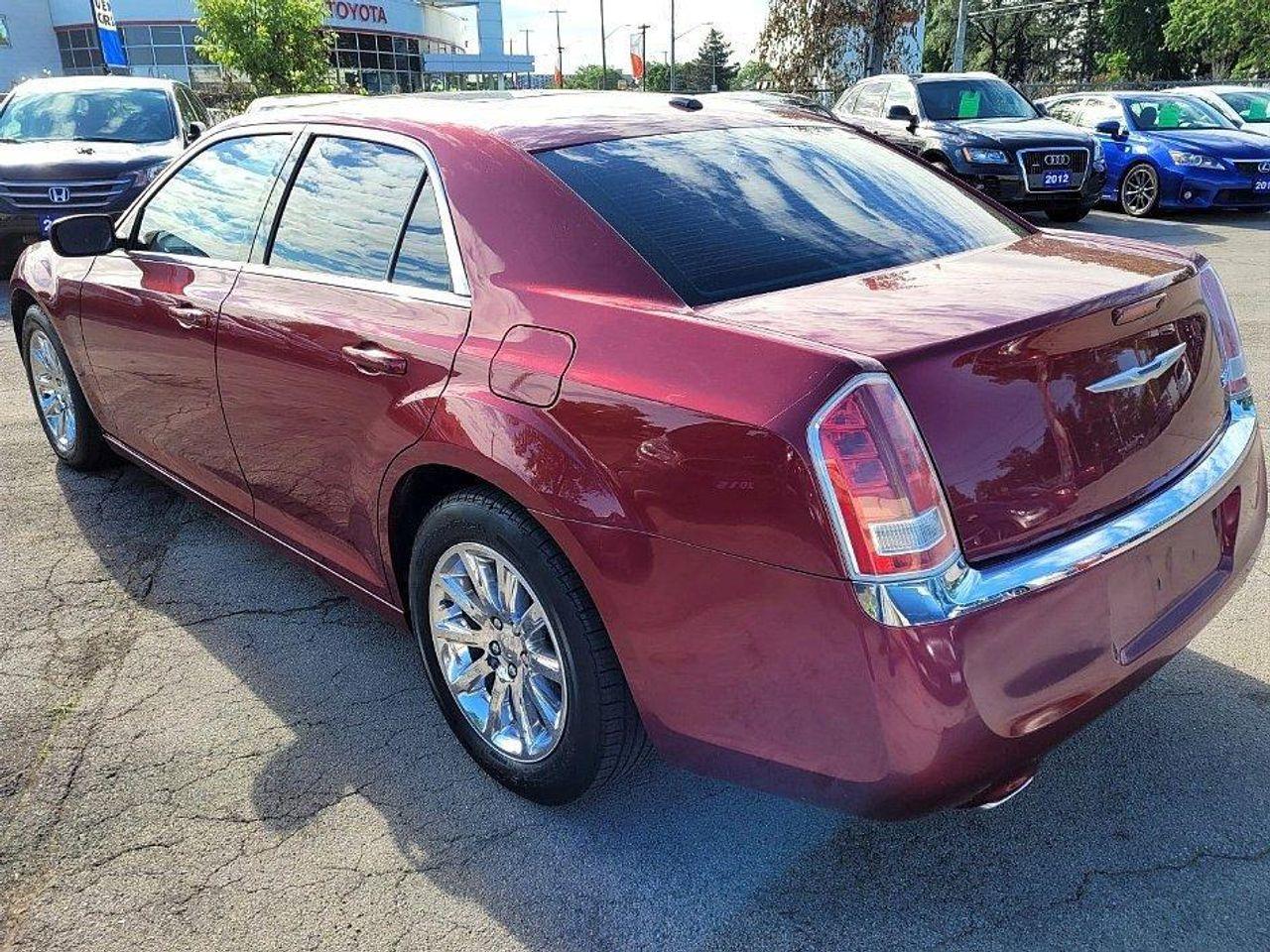 2013 Chrysler 300 Base-4