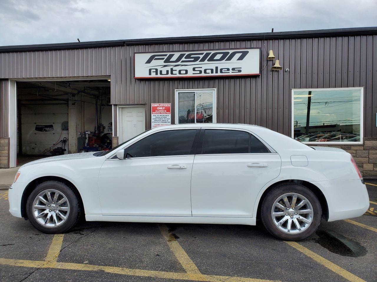 2013 Chrysler 300 Base-1