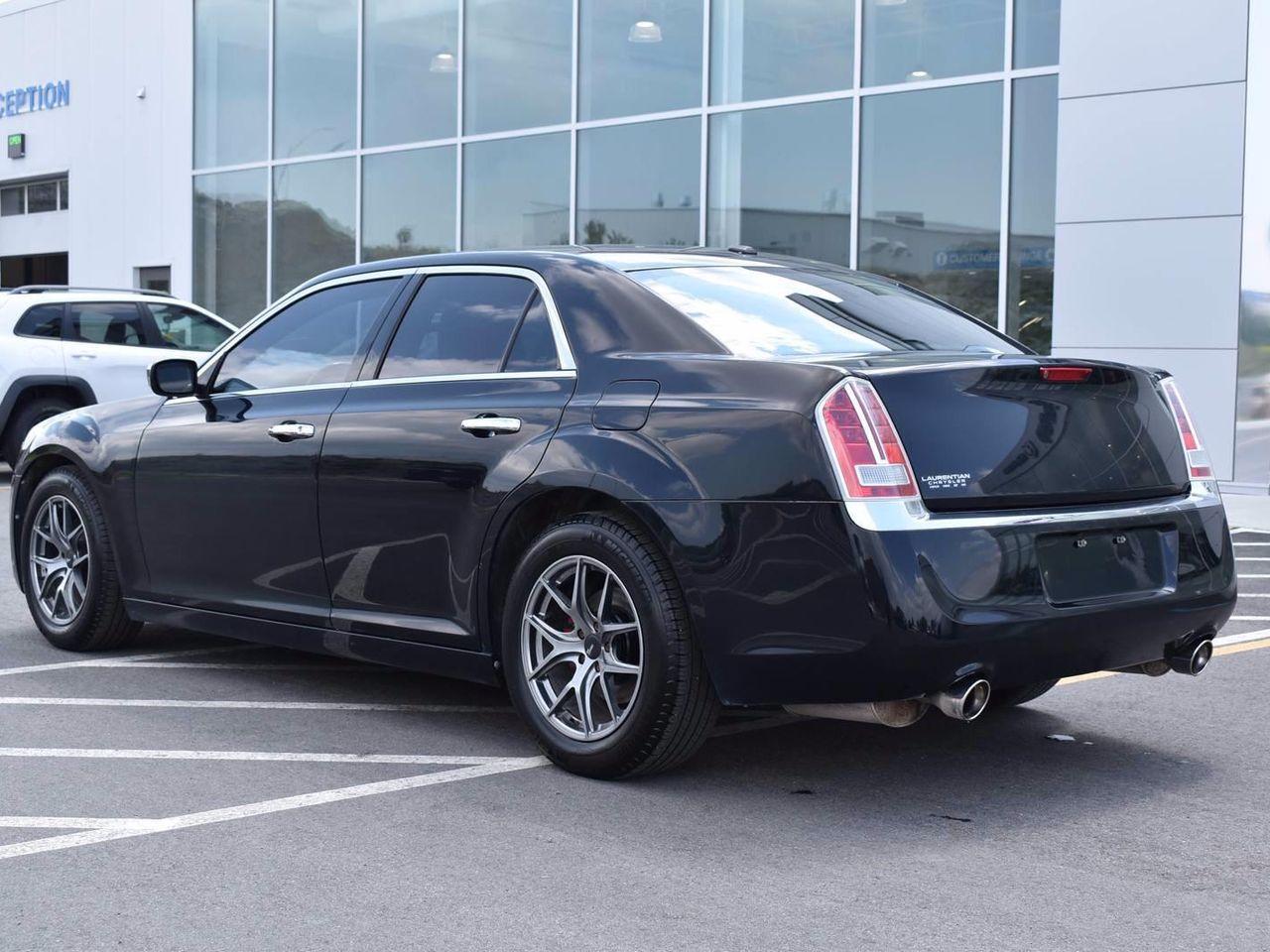 2013 Chrysler 300 C-4