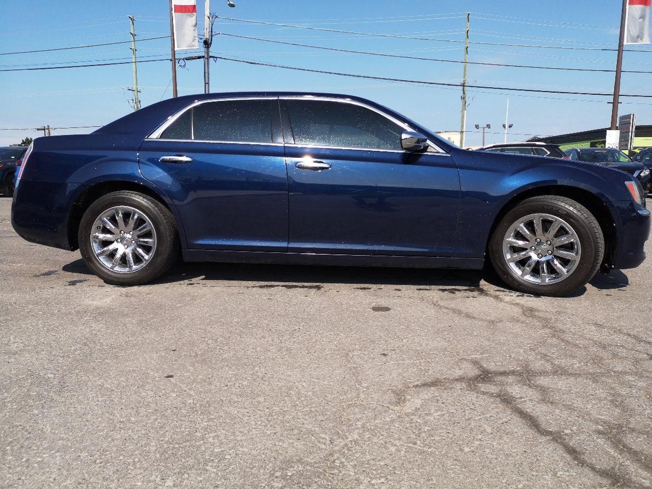 2013 Chrysler 300 C-3