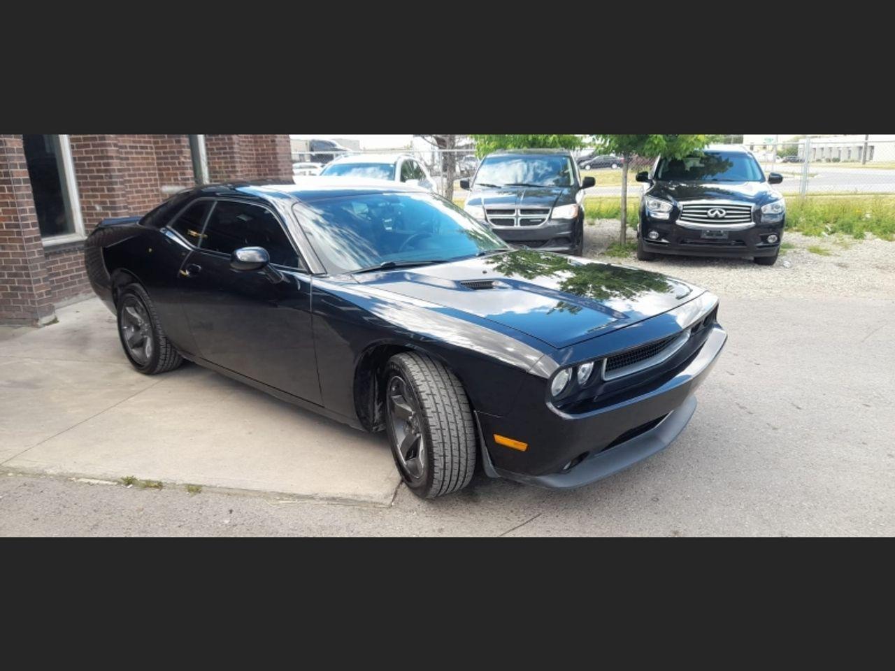 2013 Dodge Challenger SXT-2
