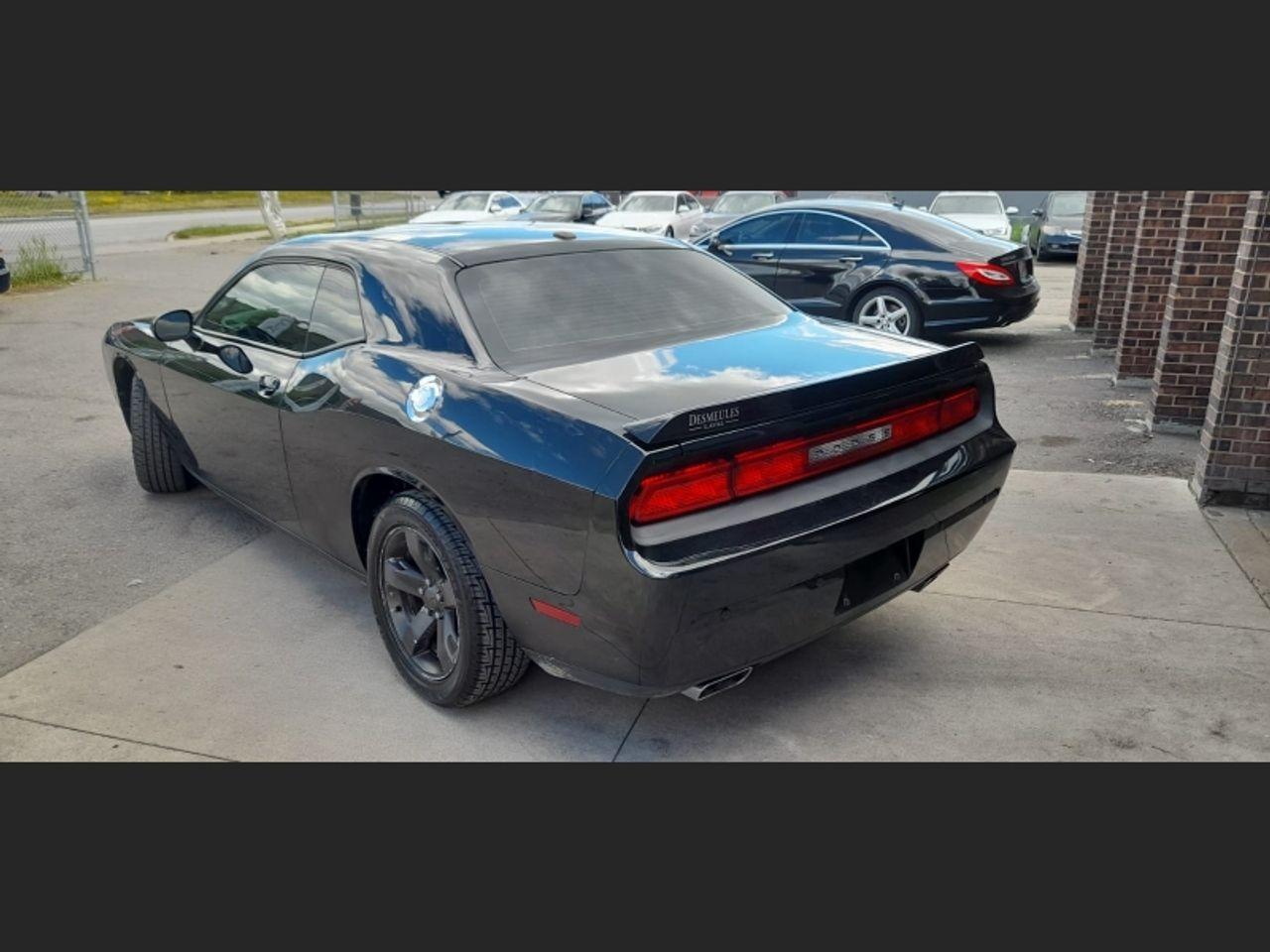 2013 Dodge Challenger SXT-3