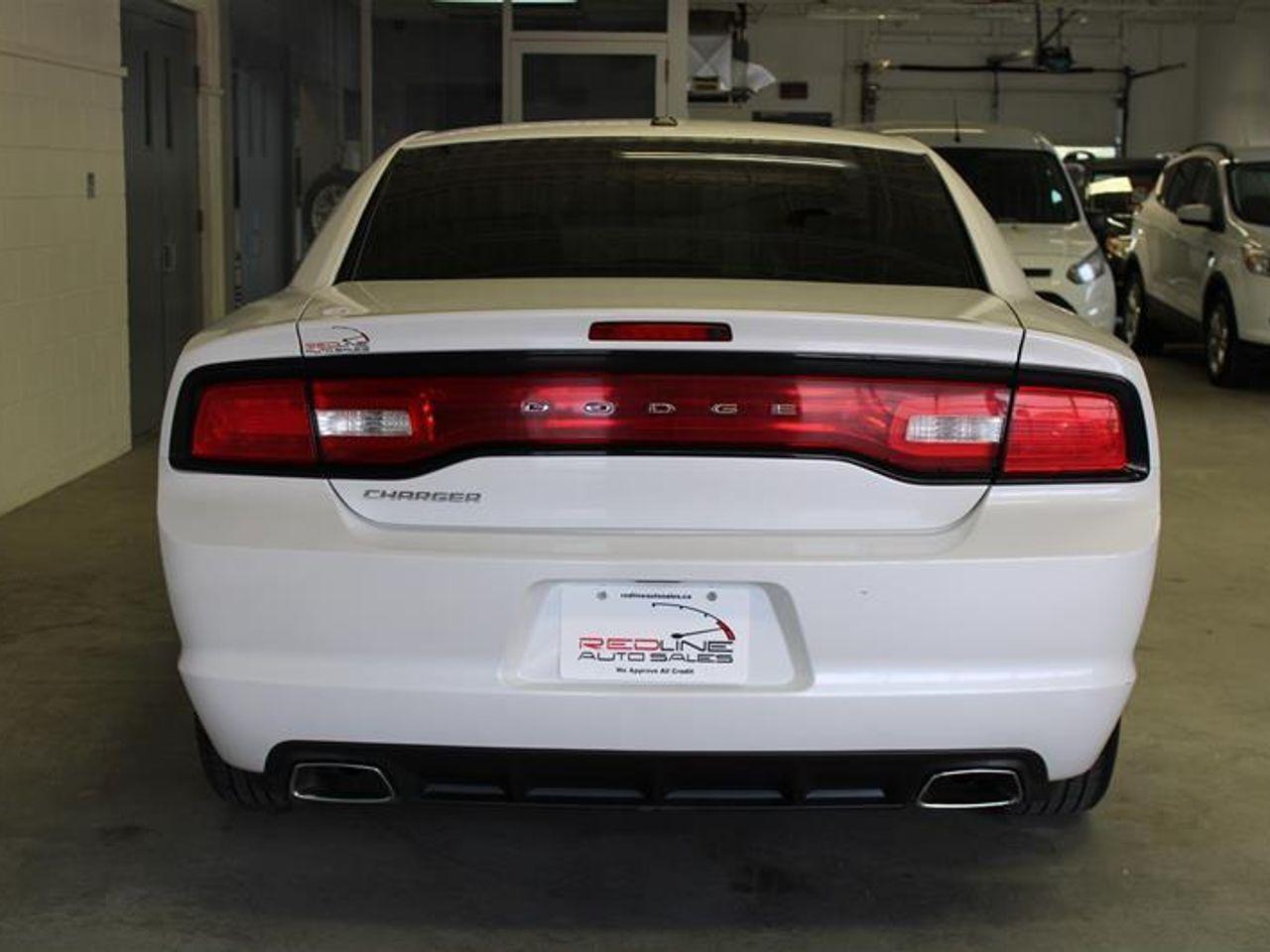 2013 Dodge Charger SXT-4