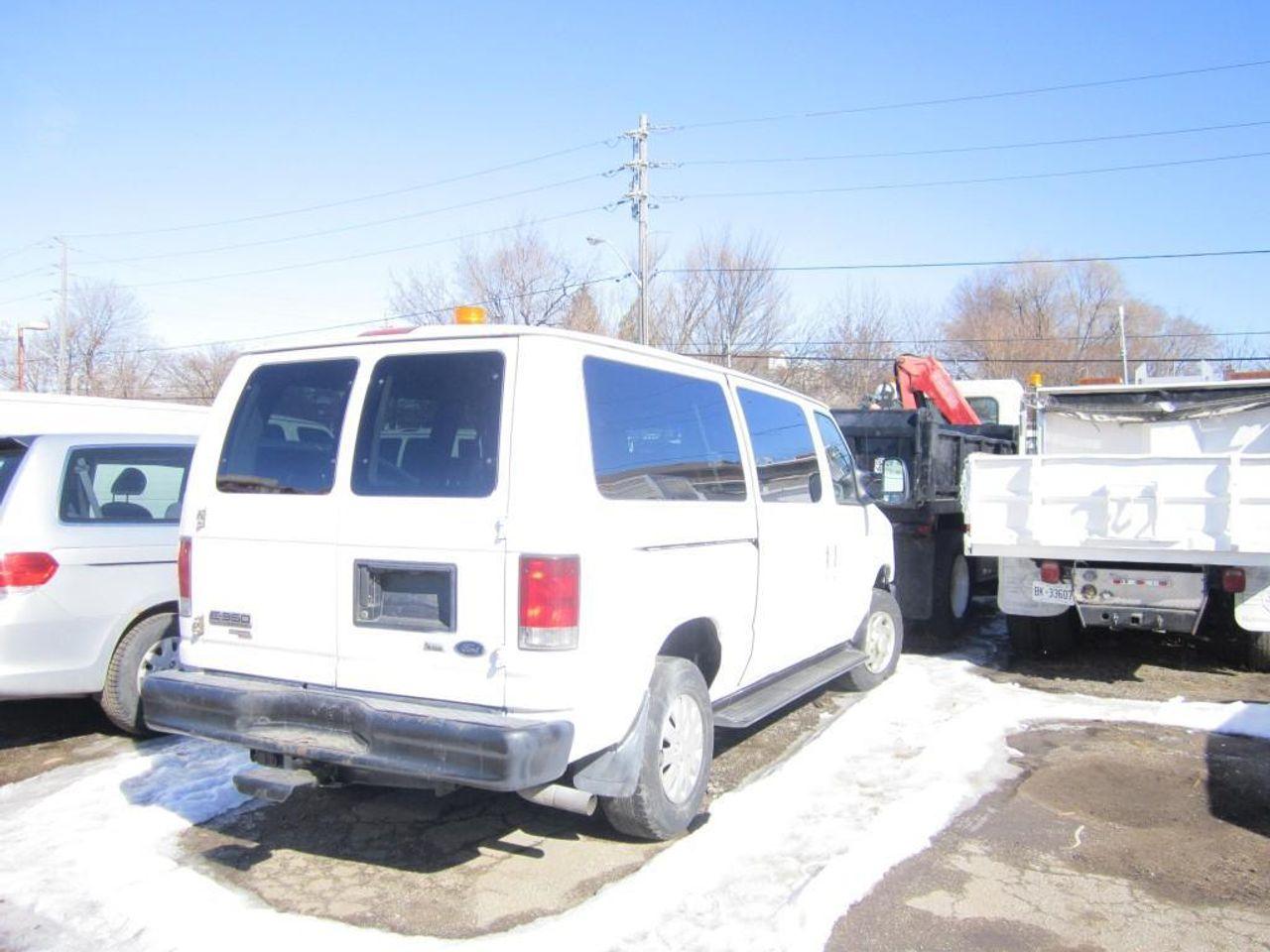 2013 Ford Econoline -3