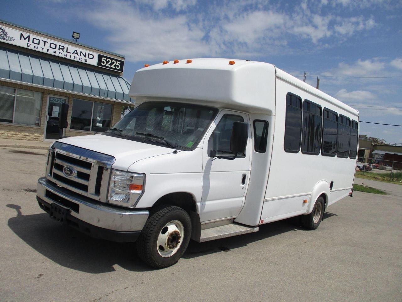 2013 Ford Econoline -1