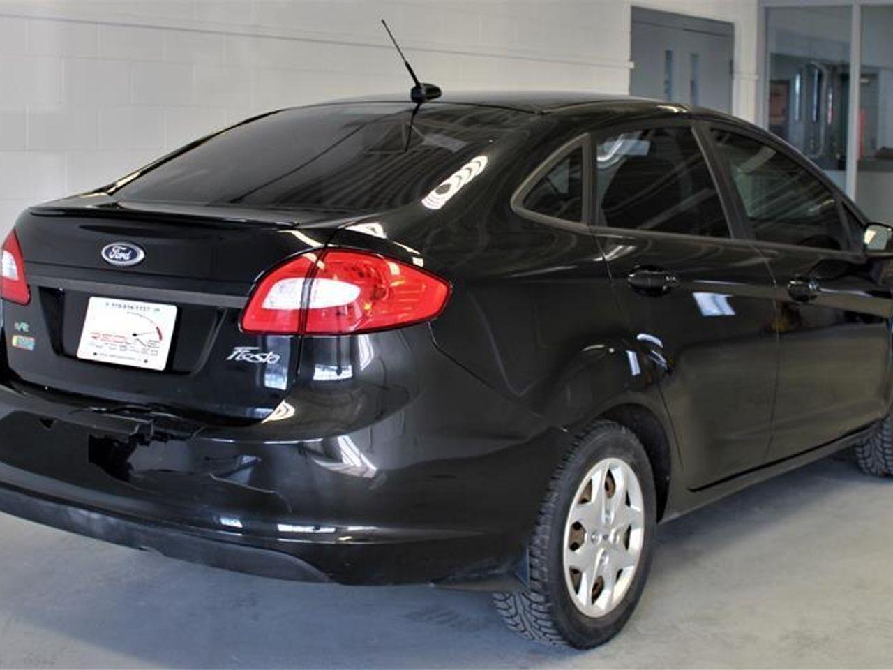 2013 Ford Fiesta -4