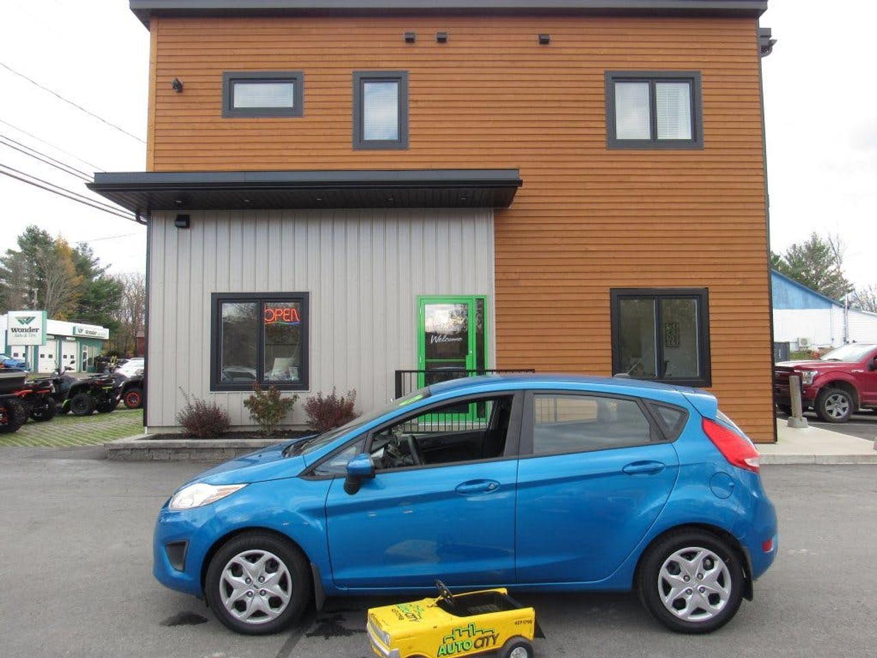 2013 Ford Fiesta SE-0