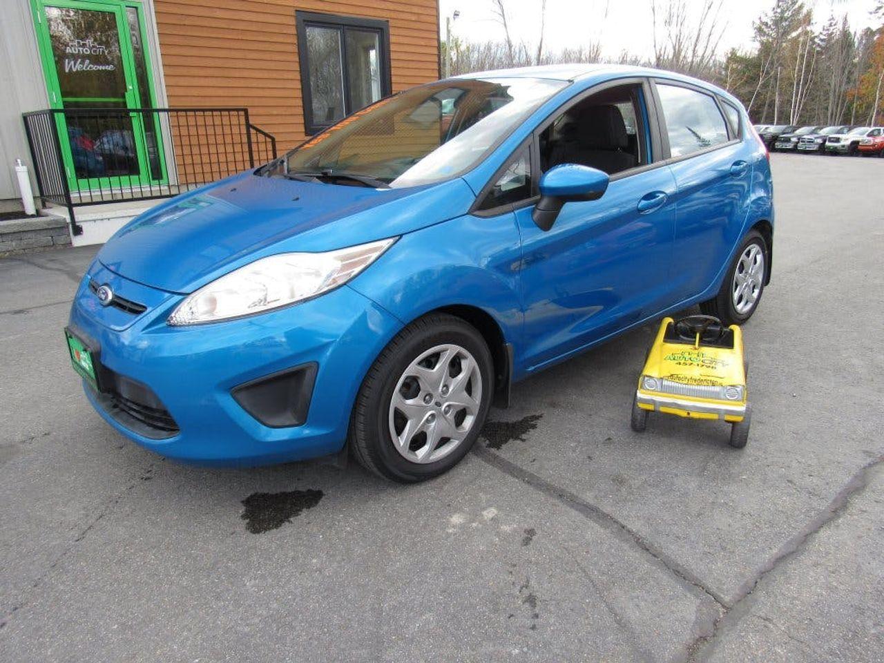 2013 Ford Fiesta SE-2