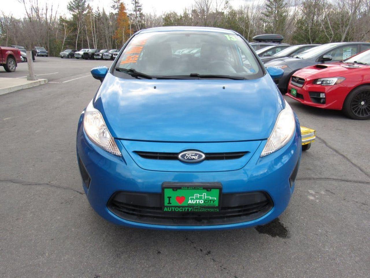 2013 Ford Fiesta SE-3