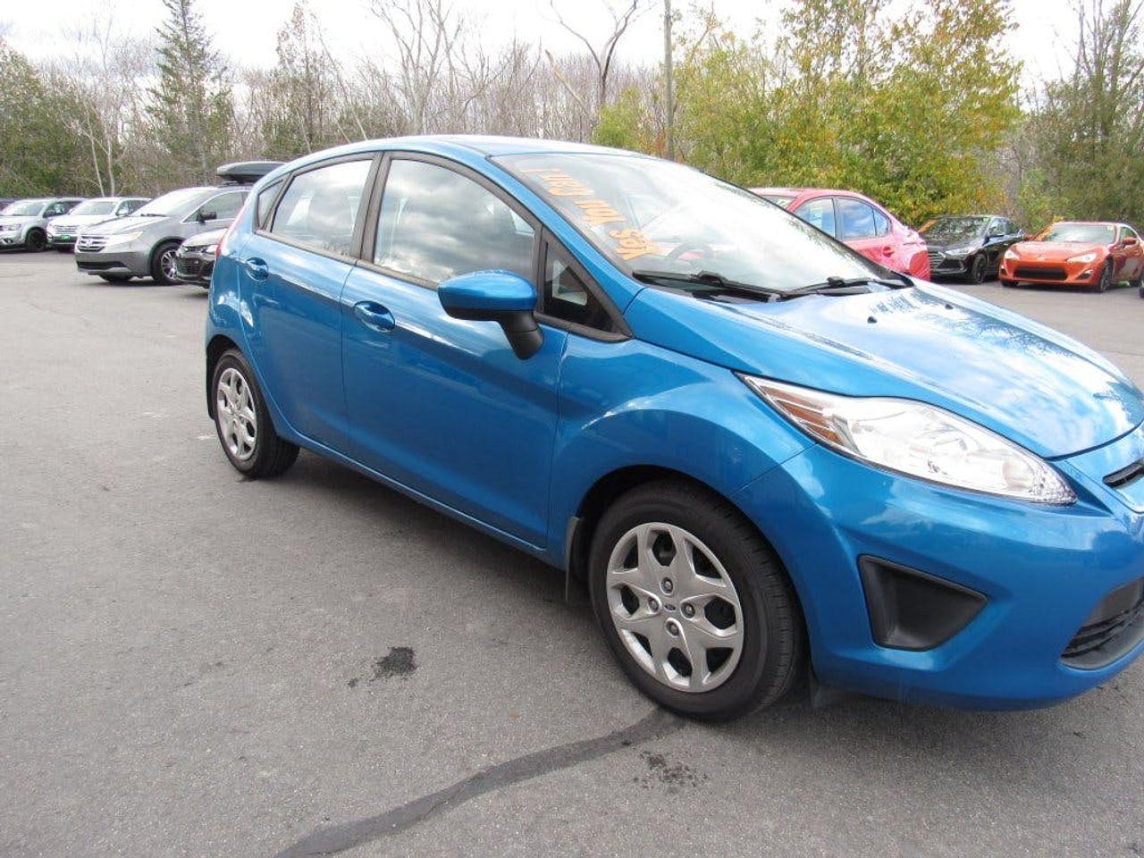 2013 Ford Fiesta SE-4