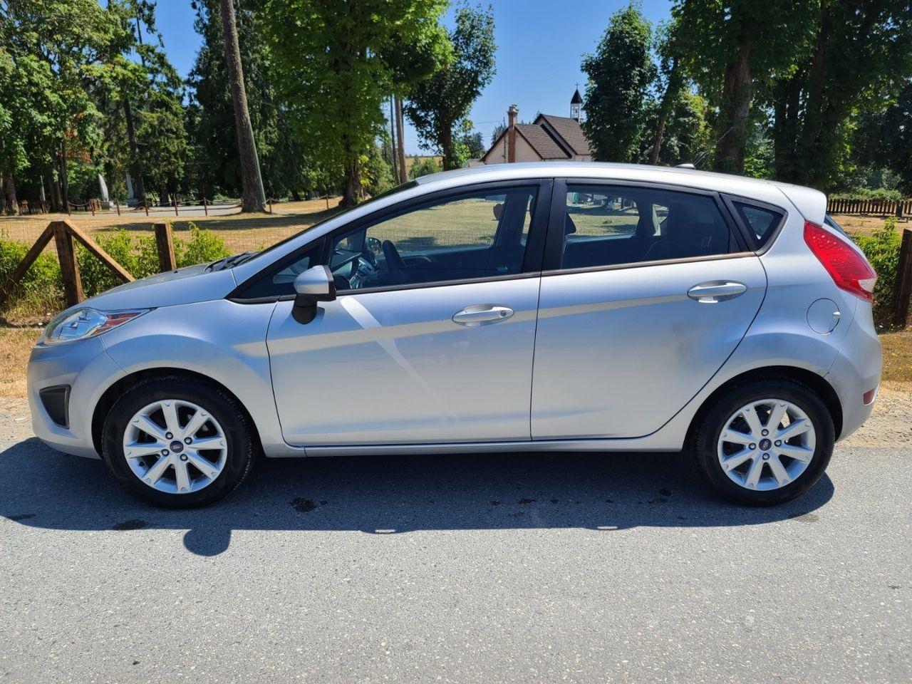 2013 Ford Fiesta SE-1