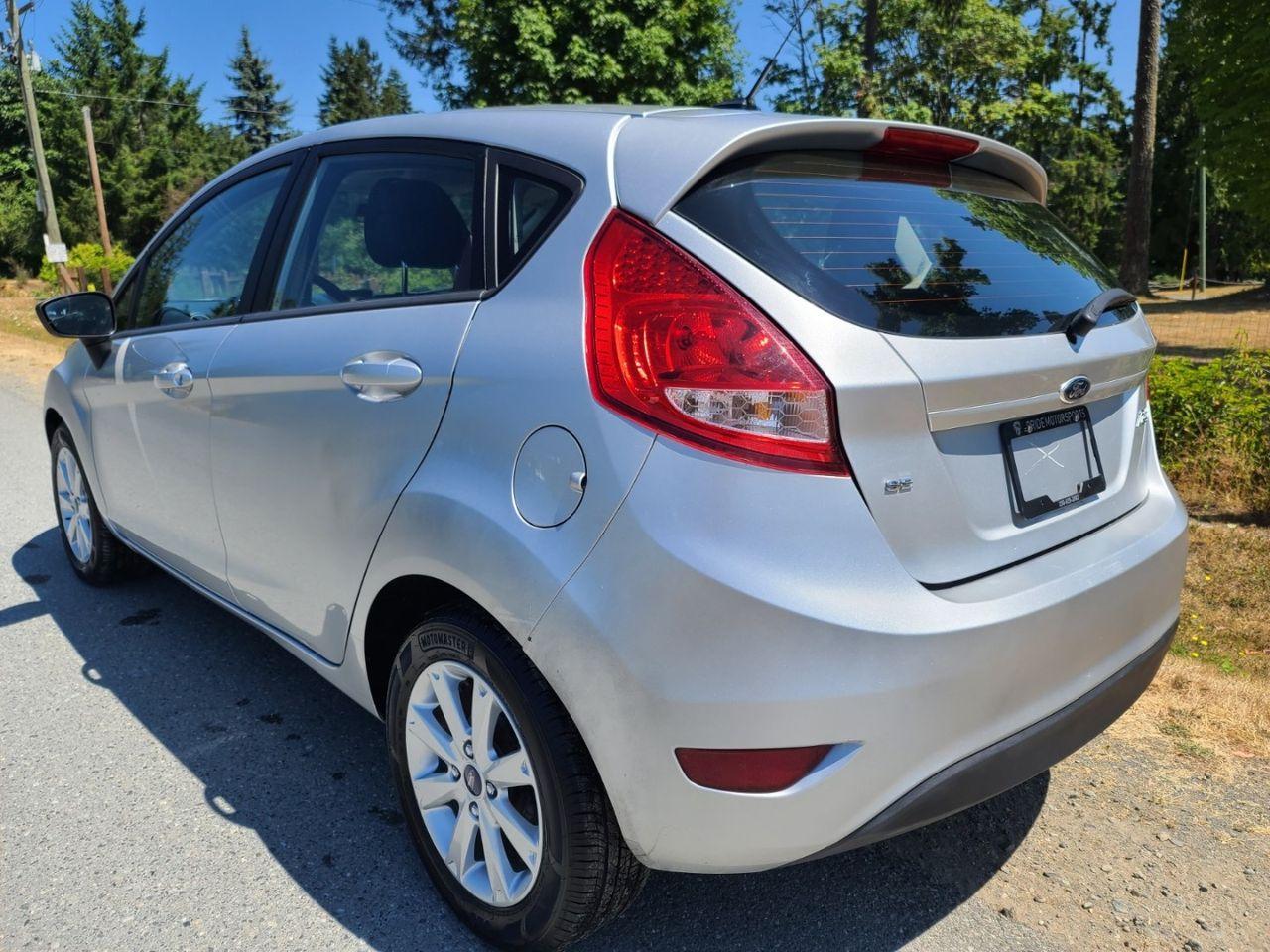 2013 Ford Fiesta SE-2