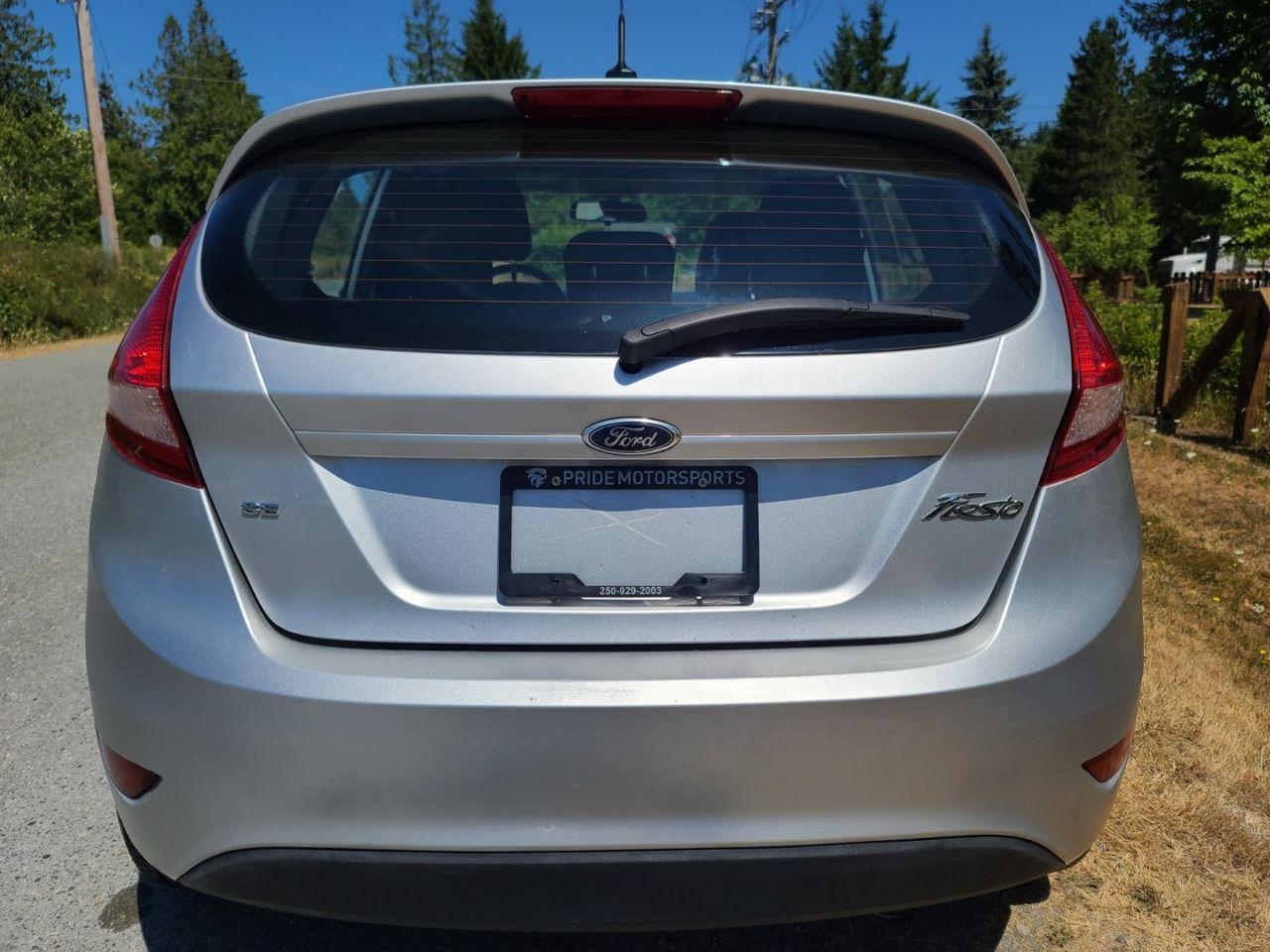 2013 Ford Fiesta SE-3