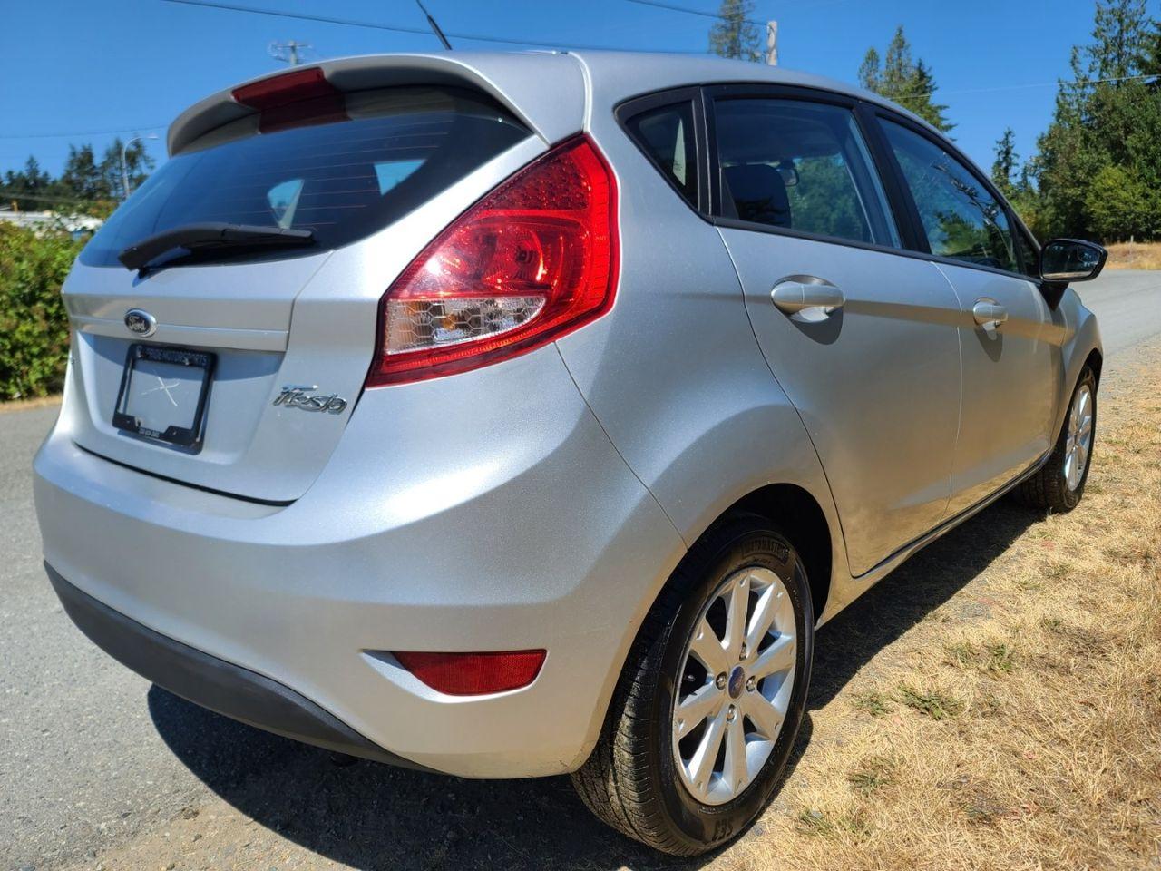 2013 Ford Fiesta SE-4