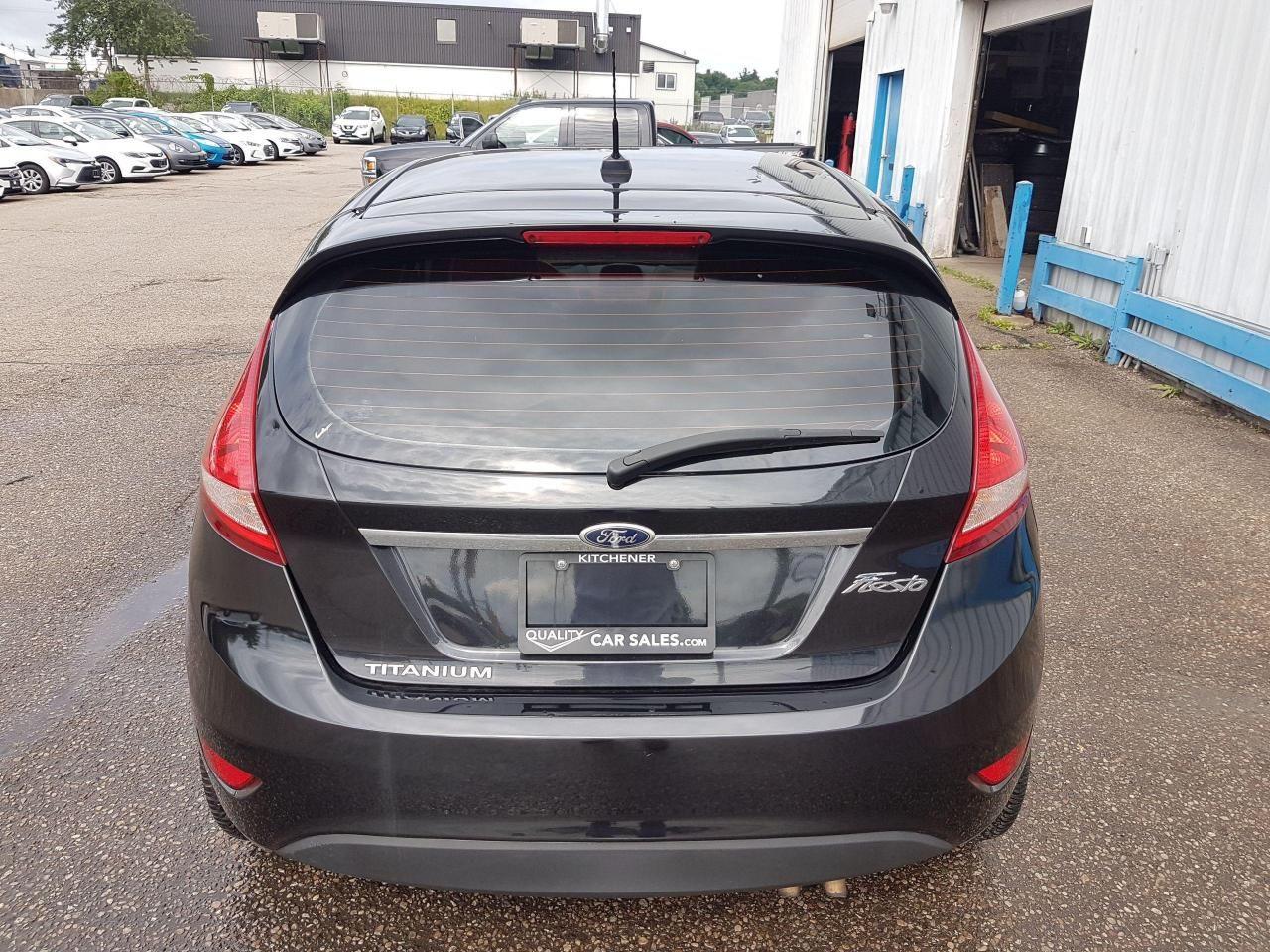 2013 Ford Fiesta Titanium-3