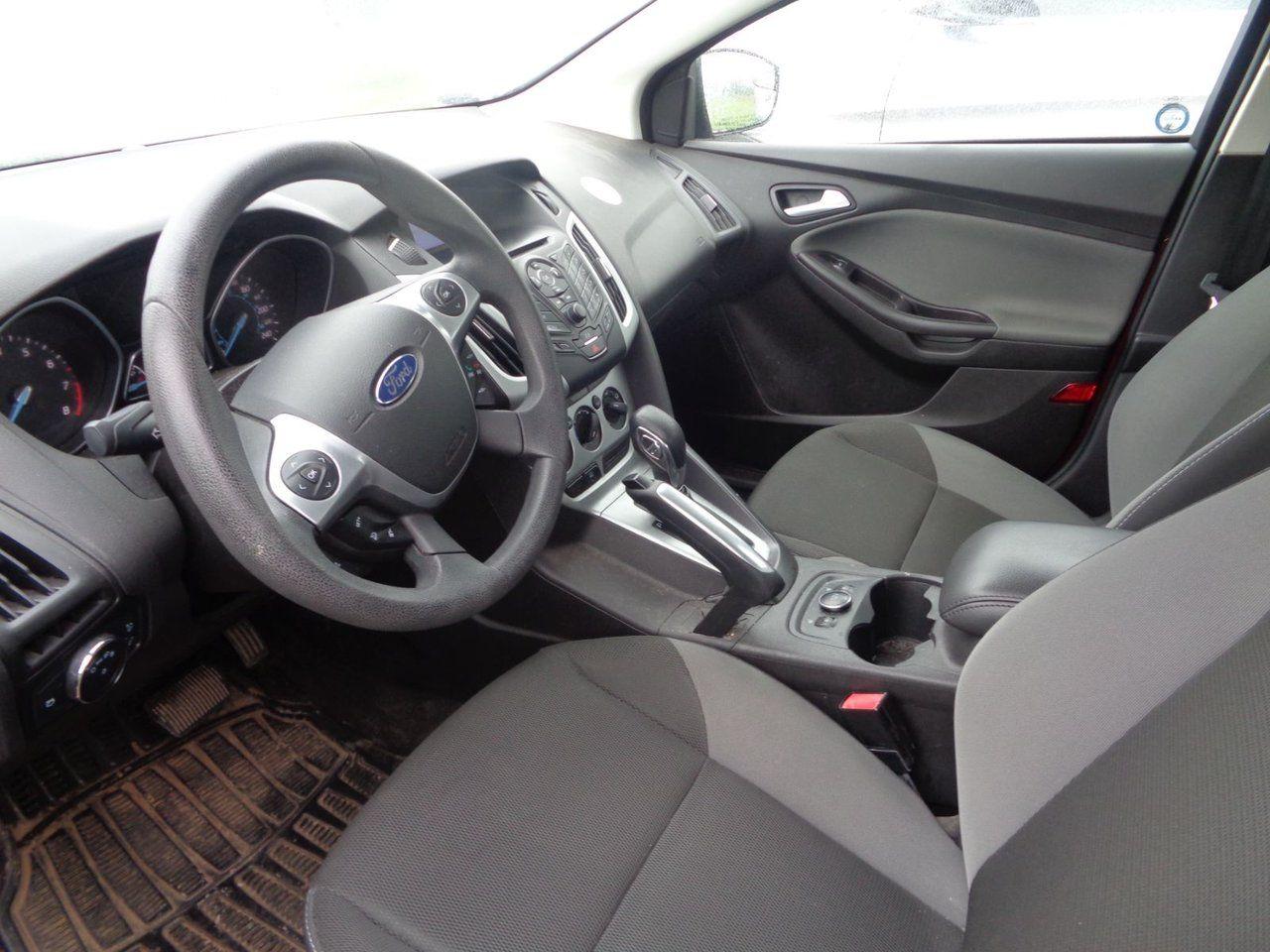 2013 Ford Focus SE-2