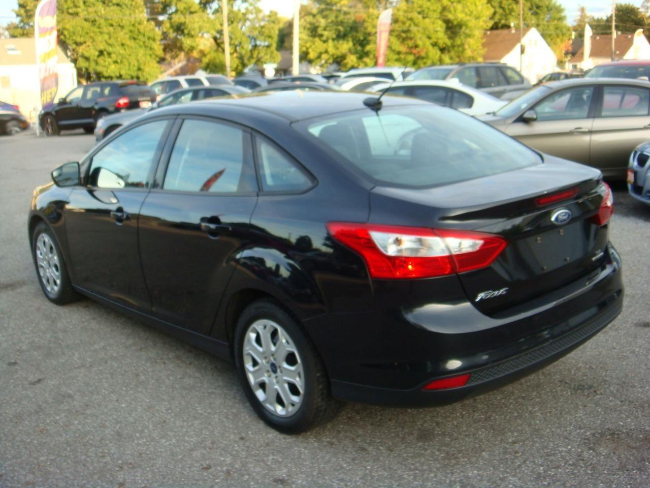 2013 Ford Focus SE-4