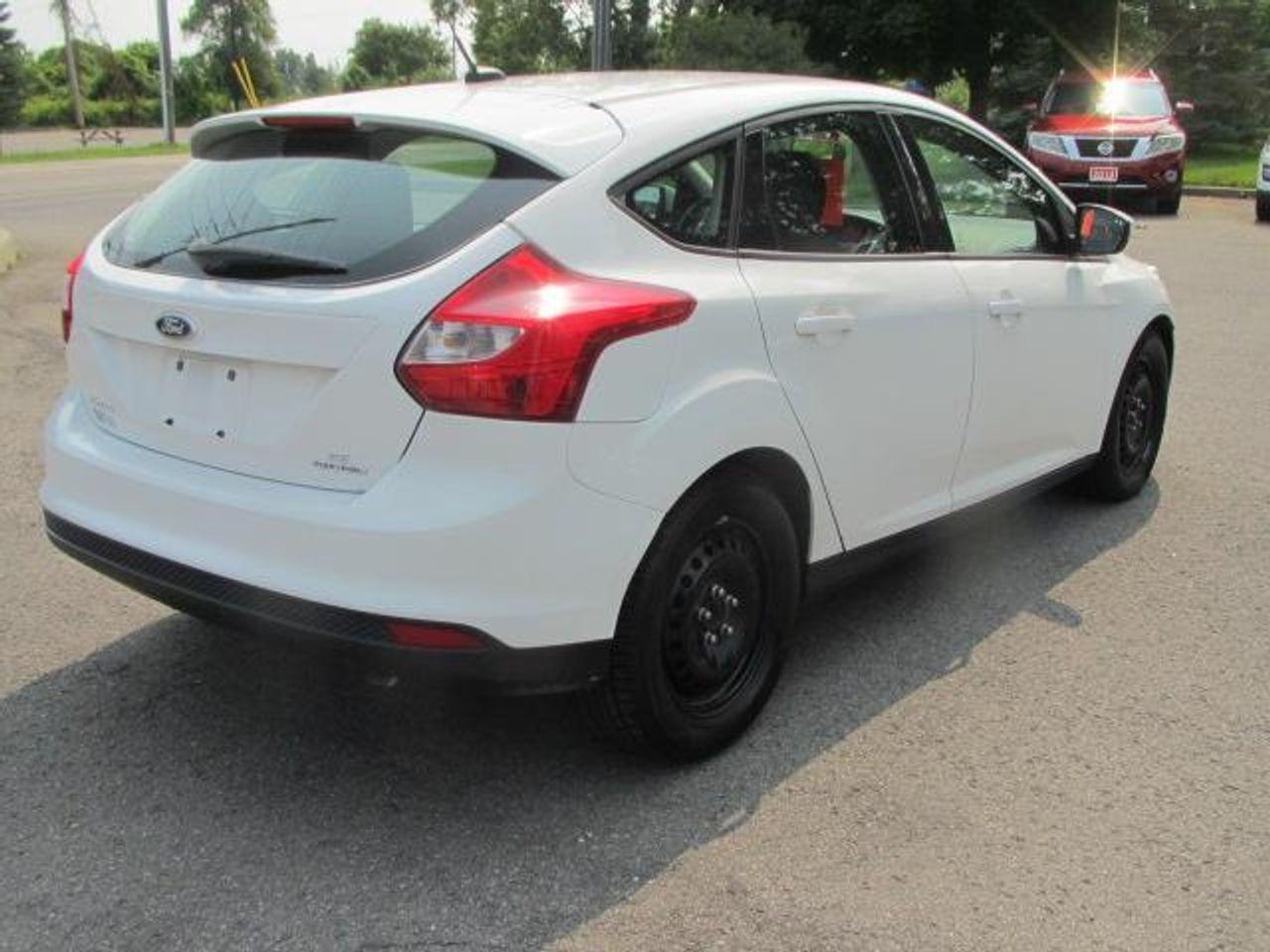2013 Ford Focus SE-4